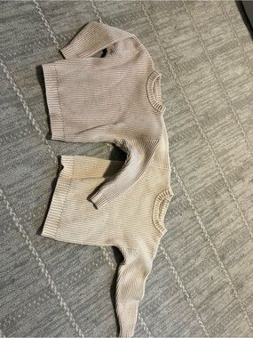 Classic Ribbed Crewneck Sweater - Cream